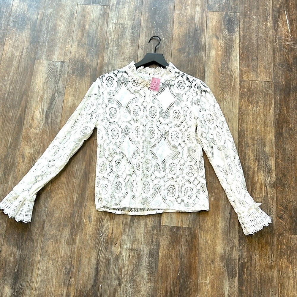 Off White Lace Top - Picture 2 of 8